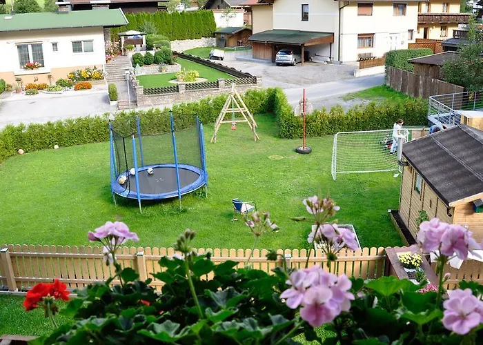 Frischmann Klaudia امهاوسن